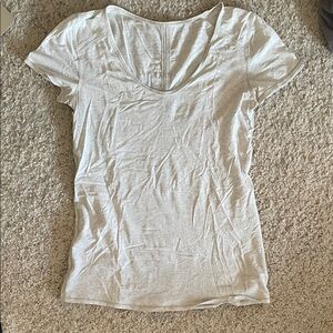 Lululemon light grey top